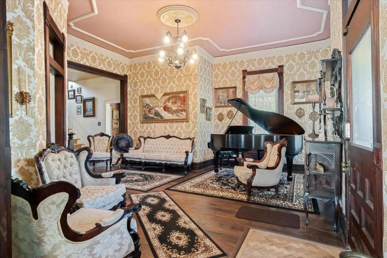 Bonham Four Winds Victorian Venue & Suites מראה חיצוני תמונה