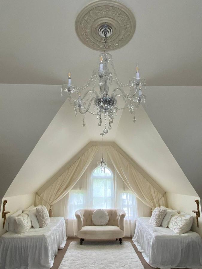 Bonham Four Winds Victorian Venue & Suites חדר תמונה