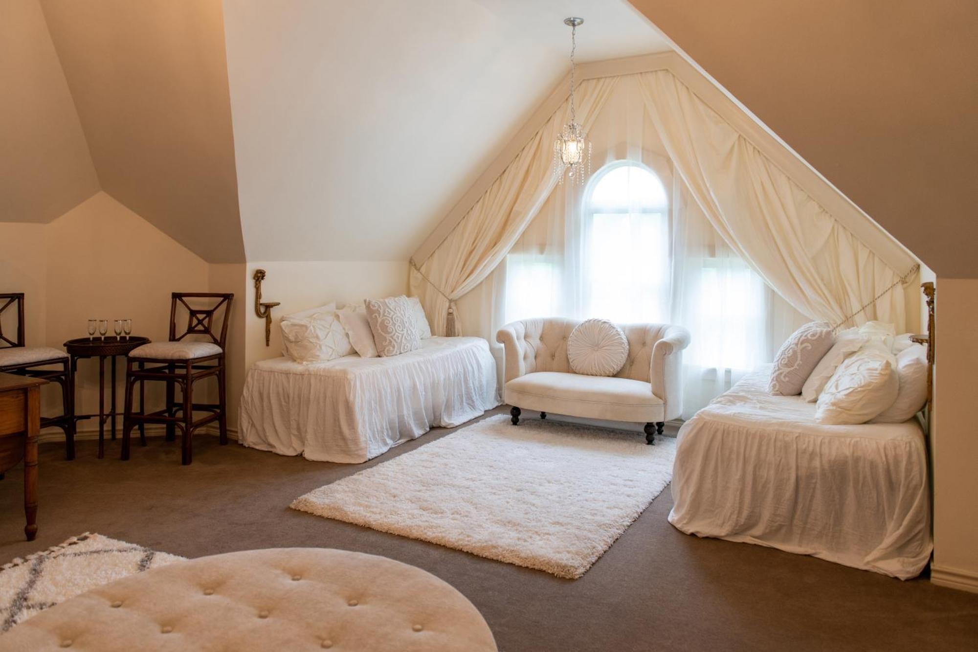 Bonham Four Winds Victorian Venue & Suites חדר תמונה