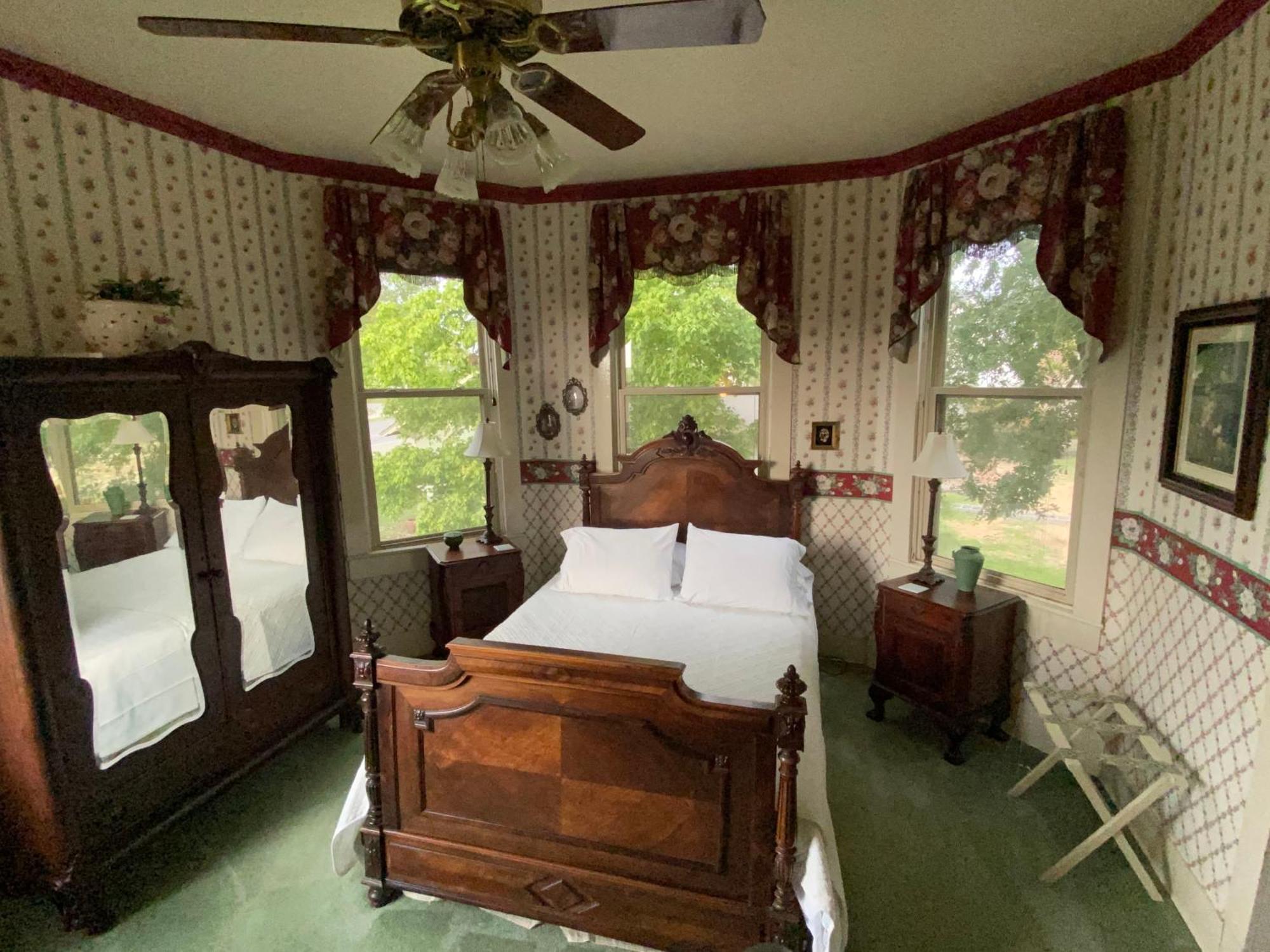 Bonham Four Winds Victorian Venue & Suites מראה חיצוני תמונה