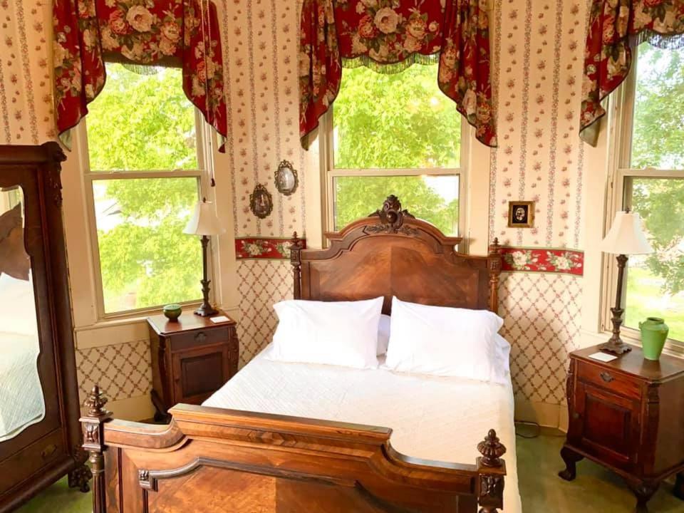 Bonham Four Winds Victorian Venue & Suites מראה חיצוני תמונה