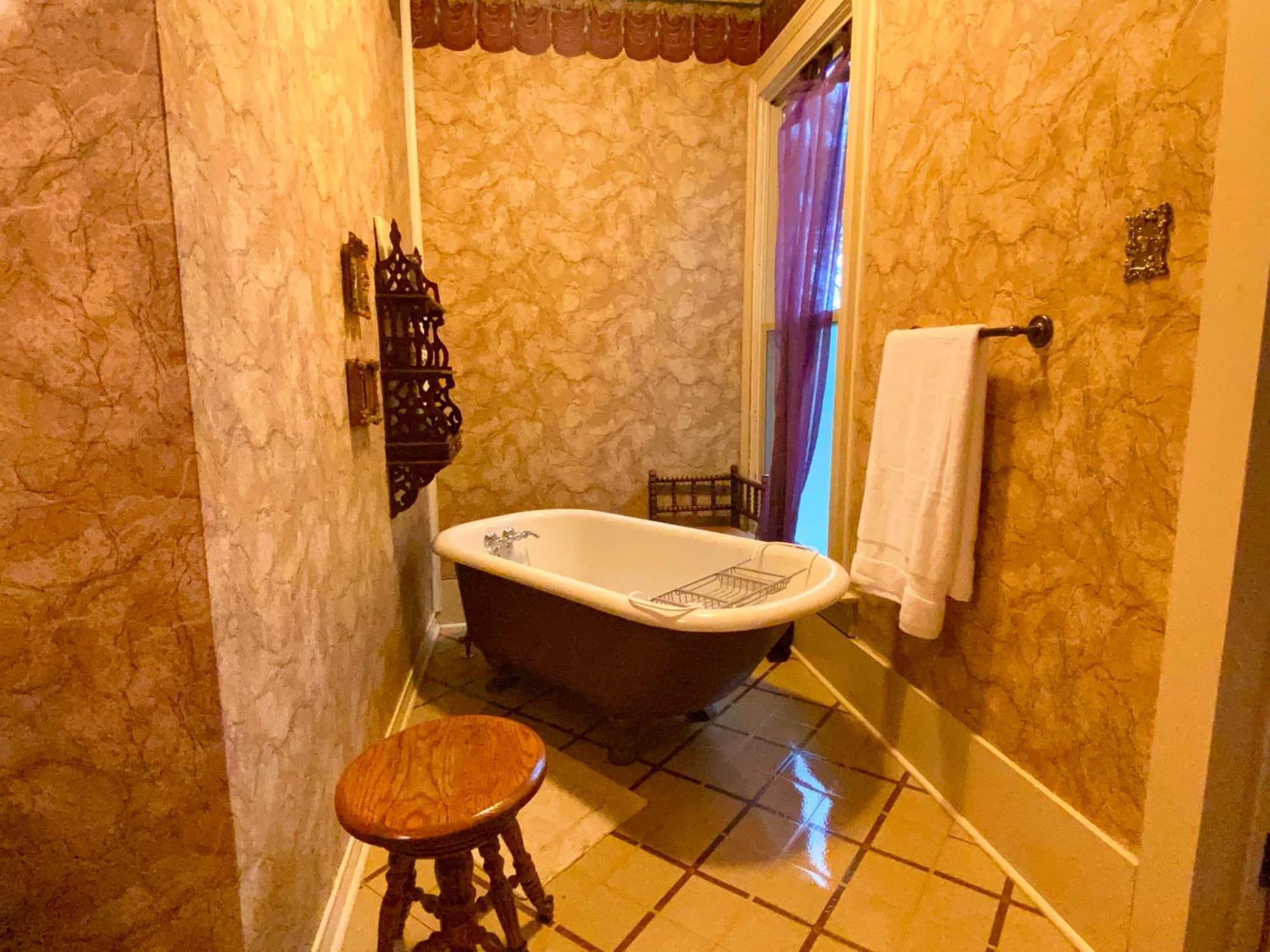 Bonham Four Winds Victorian Venue & Suites מראה חיצוני תמונה
